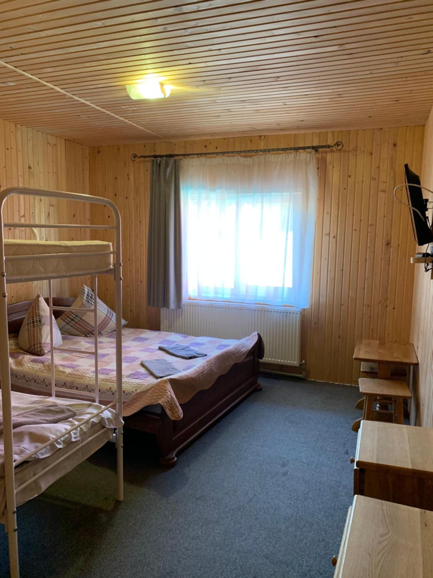 Hotel Novoe Shale Jablunytsja Eksteriør bilde